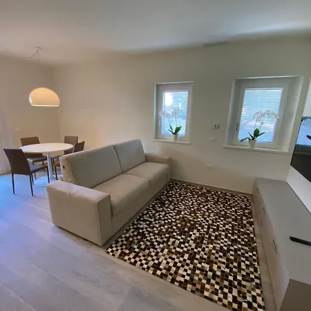 Emilius أَويستا